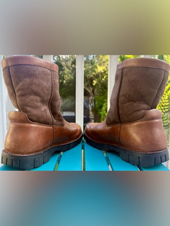 ? UGG Australia Beacon Men’s Brown Leather Sheepskin Boots Sz 11 main image 7